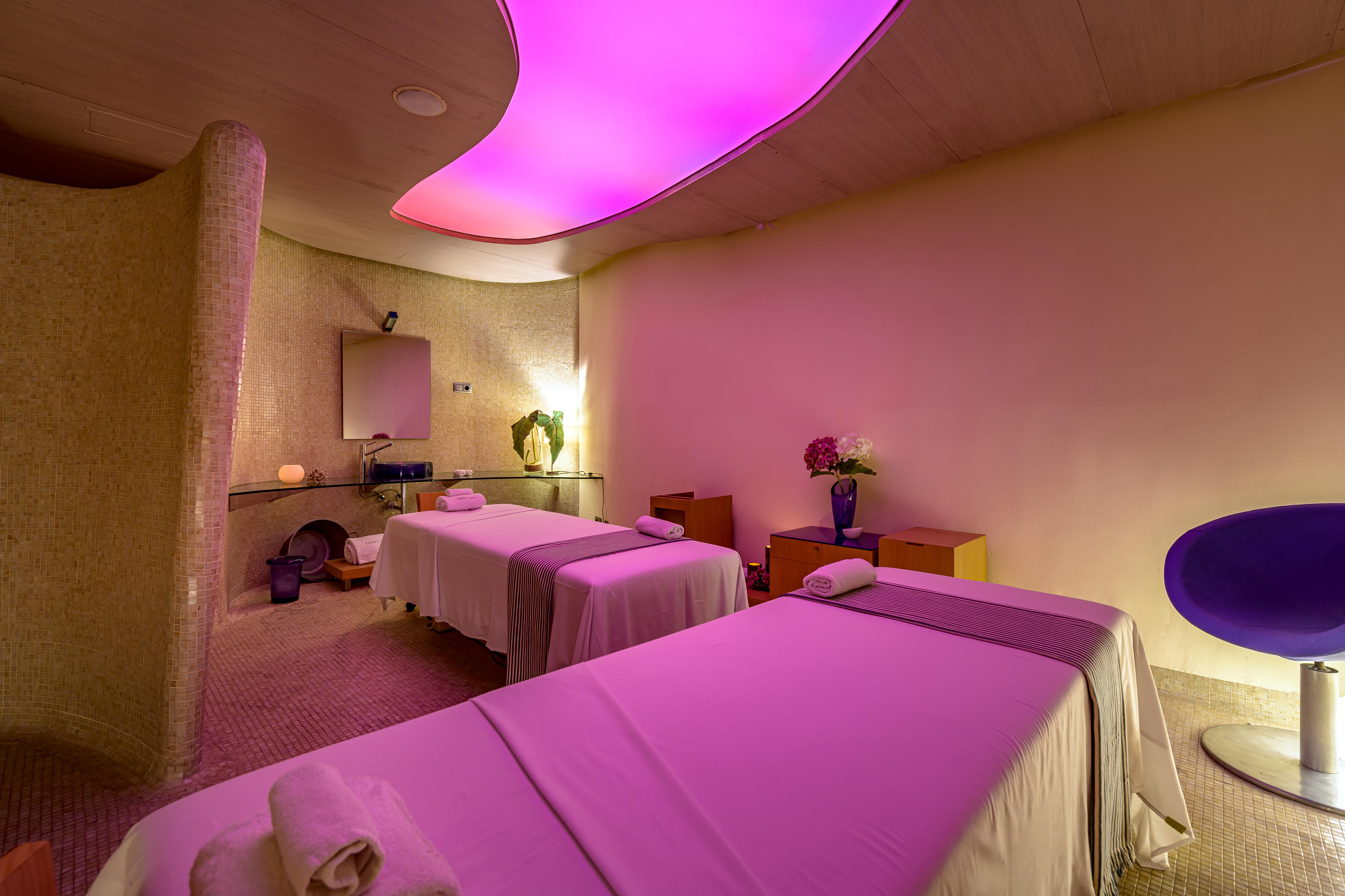 Las Arenas Balneario Resort Valencia Bagian luar foto A spa in a hotel