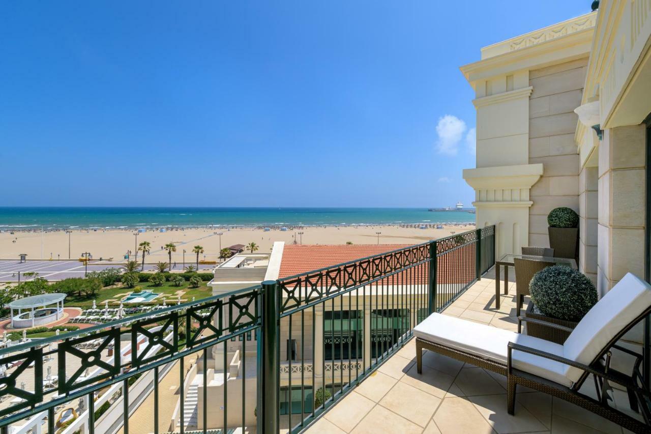 Las Arenas Balneario Resort Valencia Bagian luar foto View from the balcony of a suite at the Grand Hotel Rimini