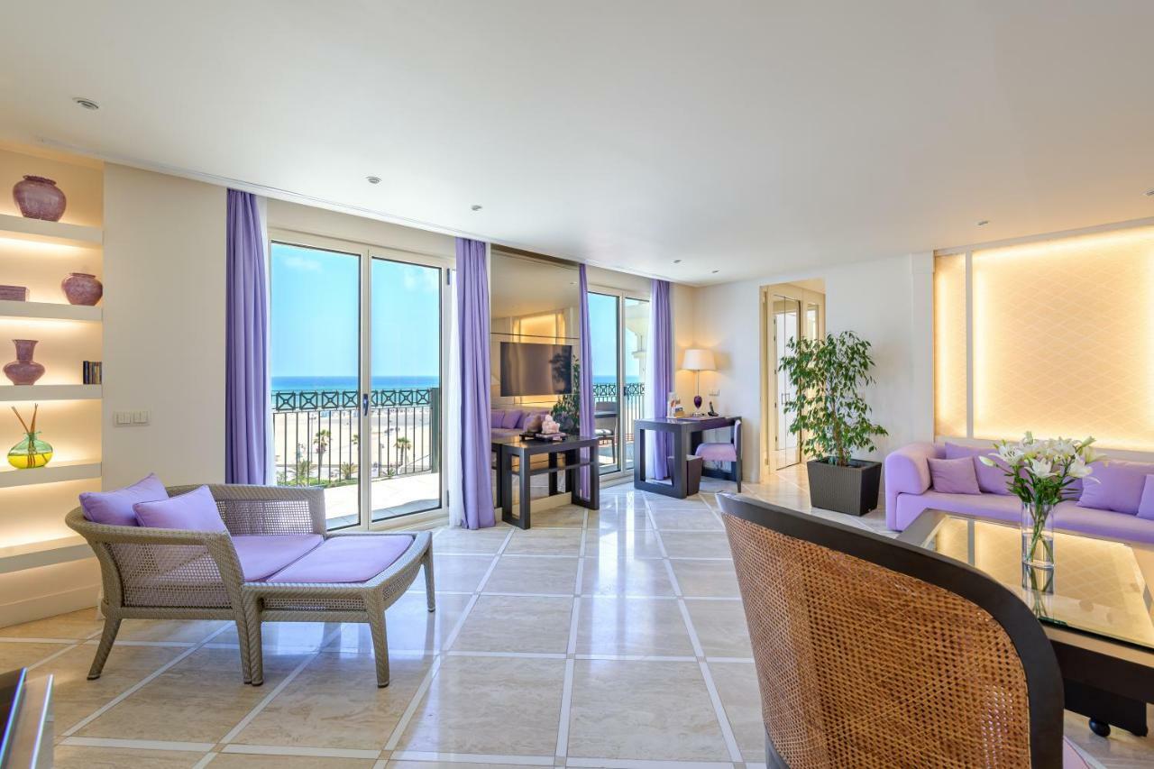 Las Arenas Balneario Resort Valencia Bagian luar foto Suite at the Hotel