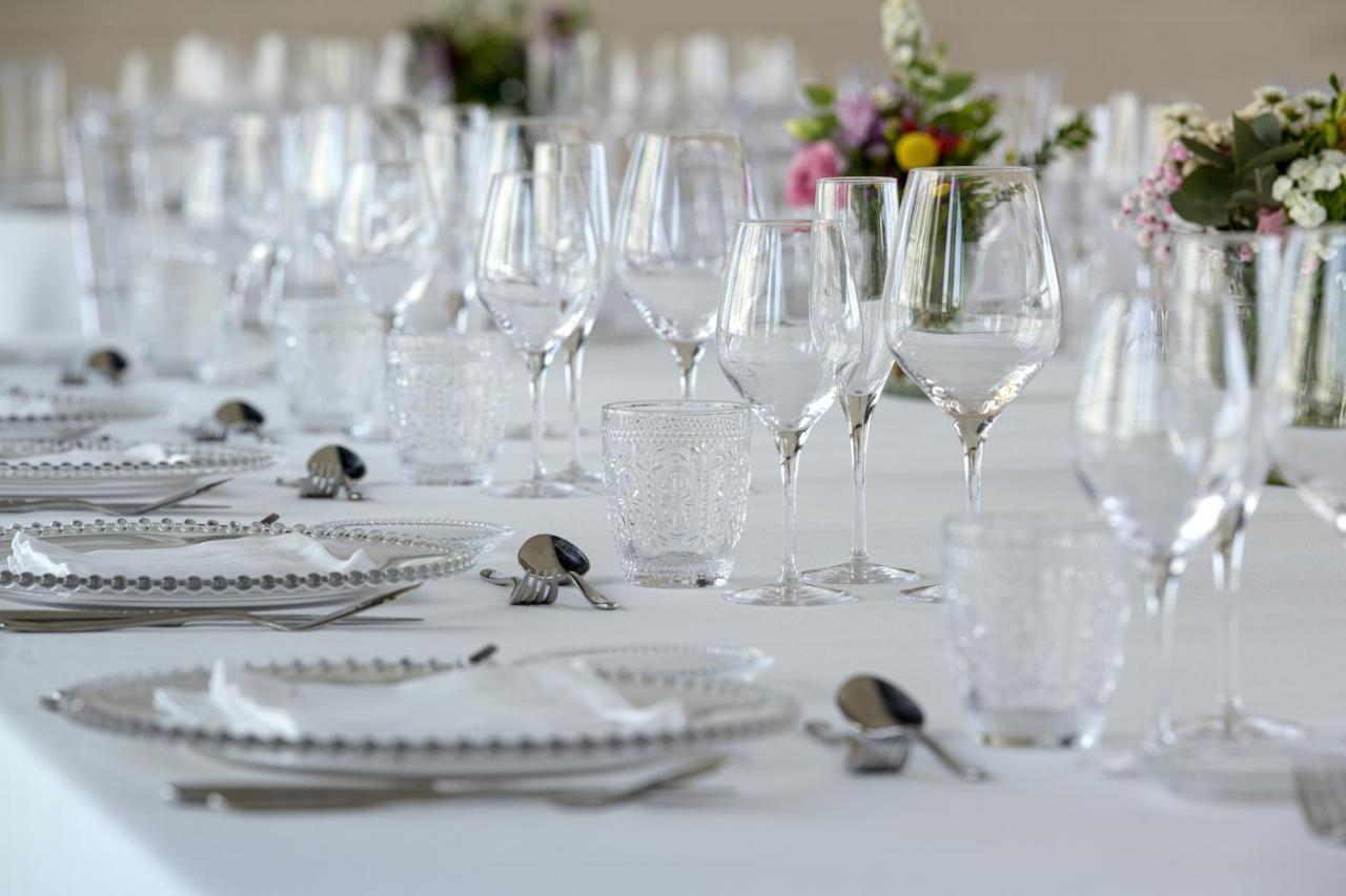 Las Arenas Balneario Resort Valencia Bagian luar foto Tableware
